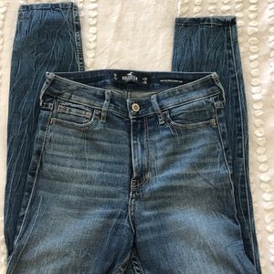 Hollister crop jeans!